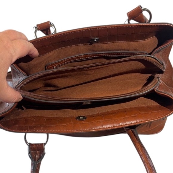 Bueno Brown Shoulder Bag - Picture 7 of 14